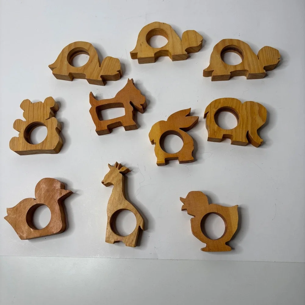 VTG Hand Carved Wood Animal Napkin Rings 10 Turtle Giraffe Scottie Farmhouse SEE